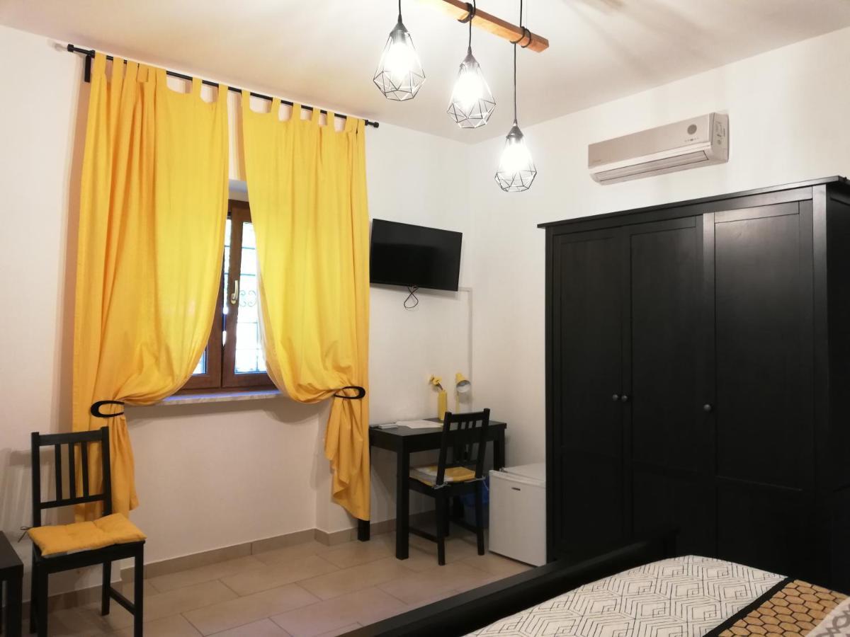 The Yellow House Fiumicino Luaran gambar