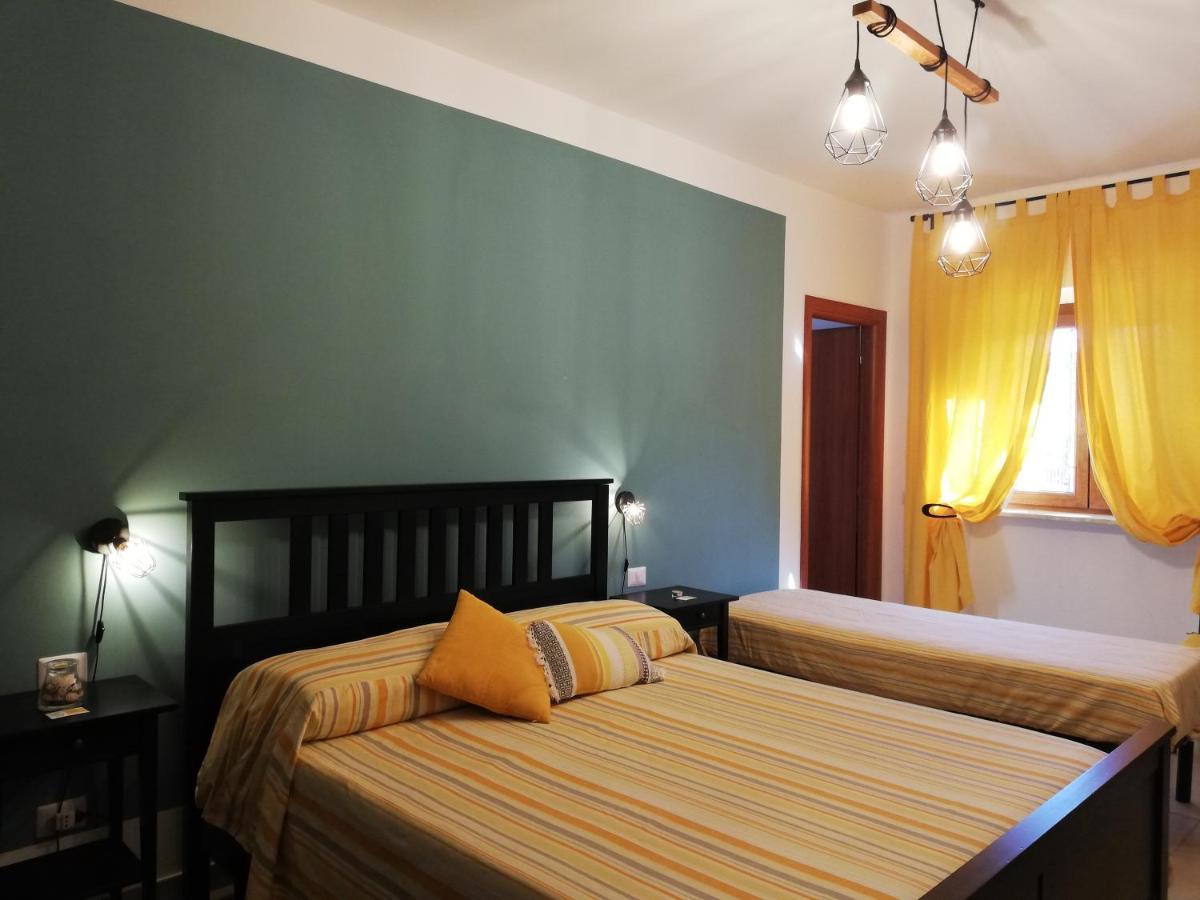 The Yellow House Fiumicino Luaran gambar