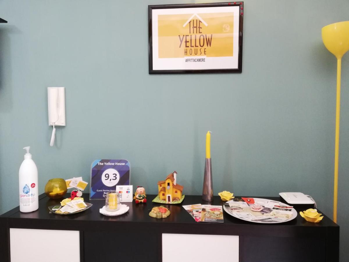 The Yellow House Fiumicino Luaran gambar